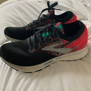 Brooks Ricochet Running Shoe